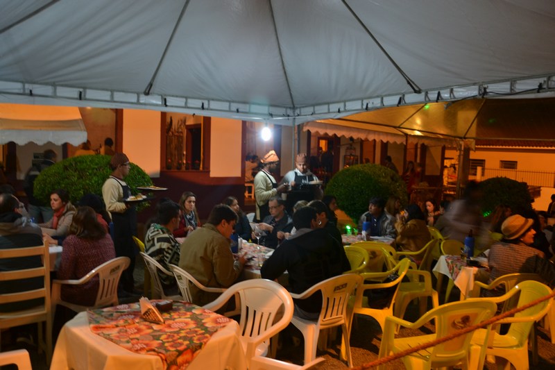 A gastronomia é uma das atrações do Festival de Viola de Piacatuba