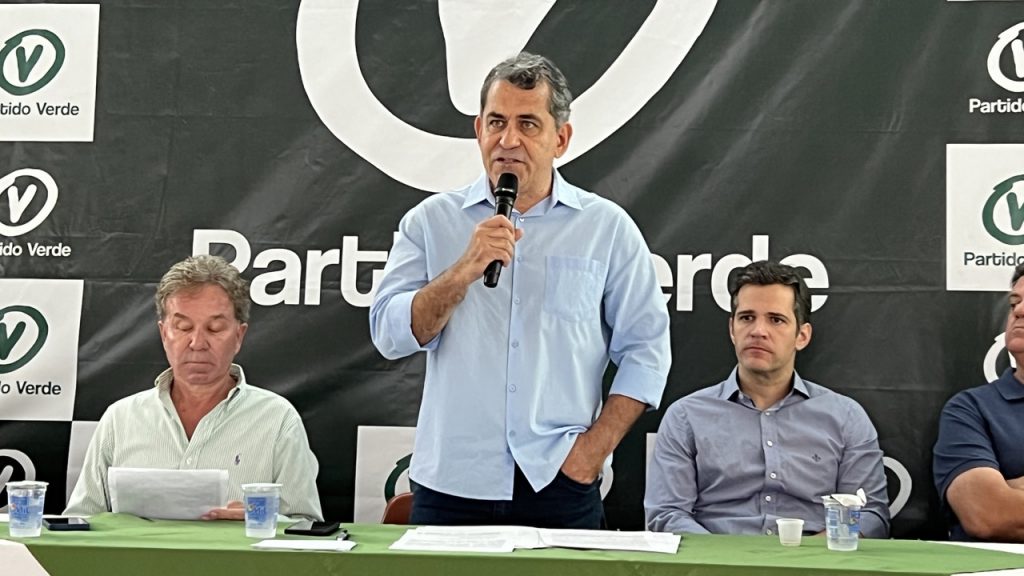 Fernando Pacheco lança sua candidatura em evento com “casa cheia”