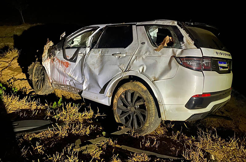 Dois jovens morrem em capotamento de carro entre Ubá e Rodeiro