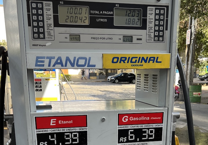 Gasolina já é vendida a R$ 6,39 em Cataguases e deve cair mais