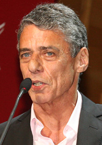 Chico Buarque vai receber