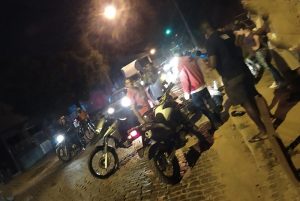 Acidente com três motocicletas 