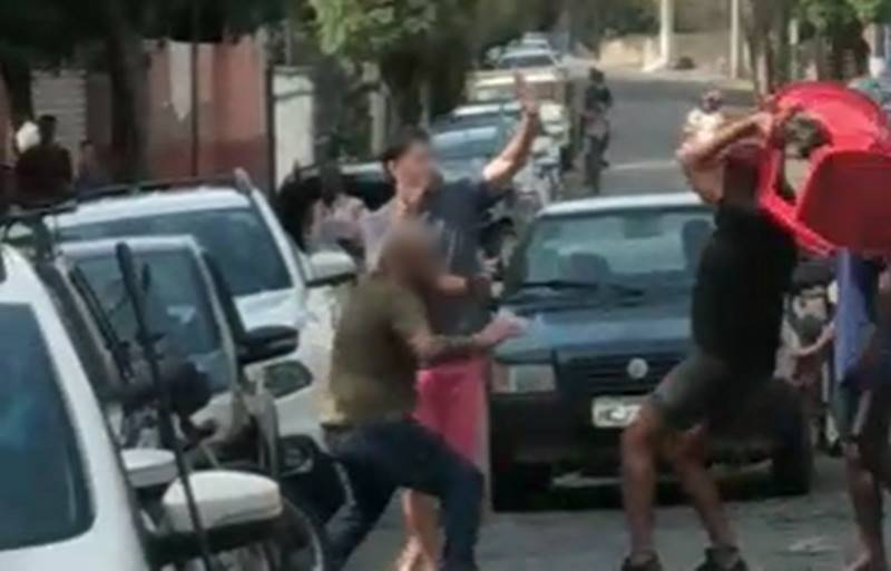 Policial penal é agredido em Leopoldina por repreender homem que se despia na rua