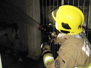 Incêndio destrói residência em