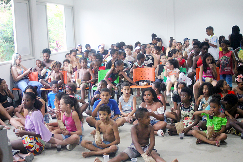 Cinema e diversão marcam o Dia da Criança na UEMG Cataguases
