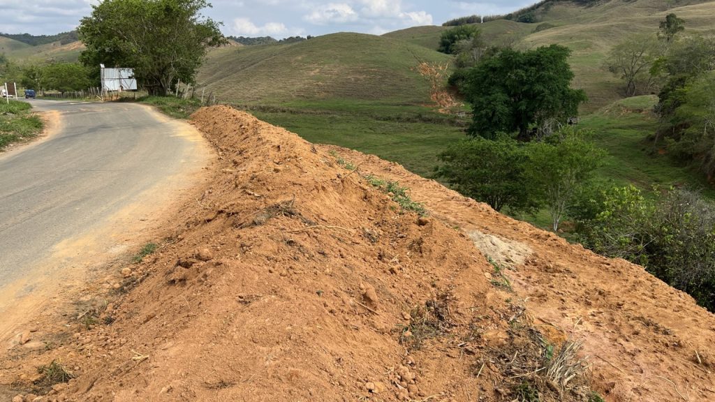 Começa a obra de recomposição da rodovia próxima ao Meca