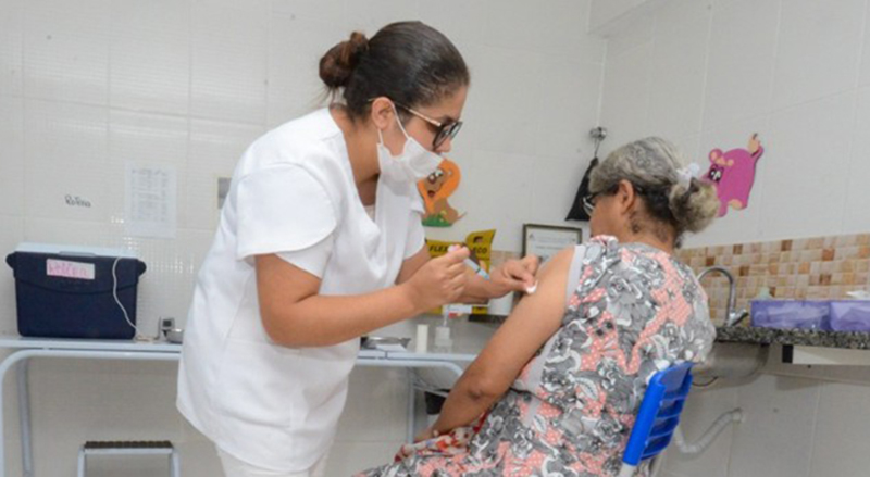 É pequena a procura pela quarta dose da vacina contra Covid em Minas