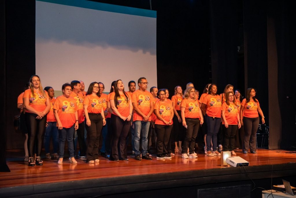 Escola Estadual Astolfo Dutra realiza Festival Cantos e Encantos da Poesia