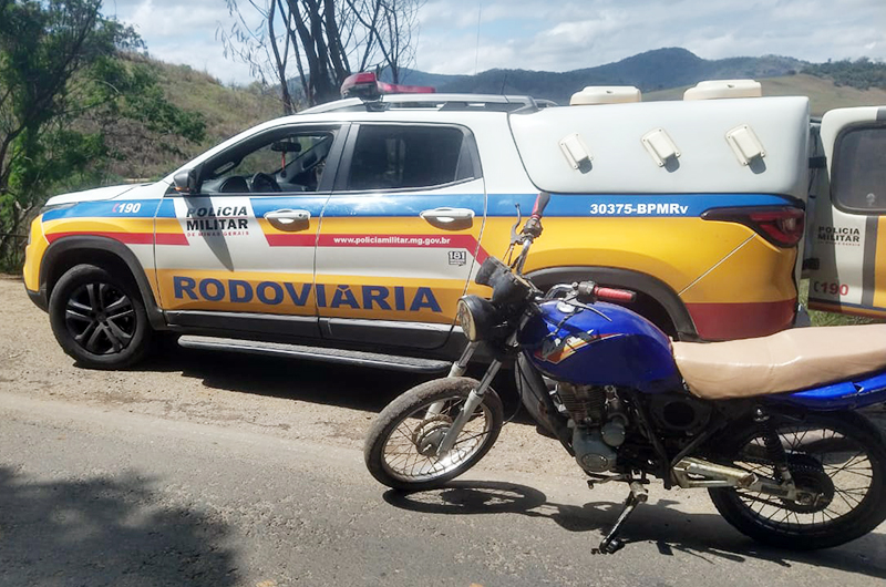 PMRv-Dona Euzébia prende homem em motocicleta sem placa