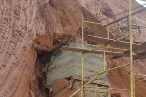 Soterramento em obra deixa