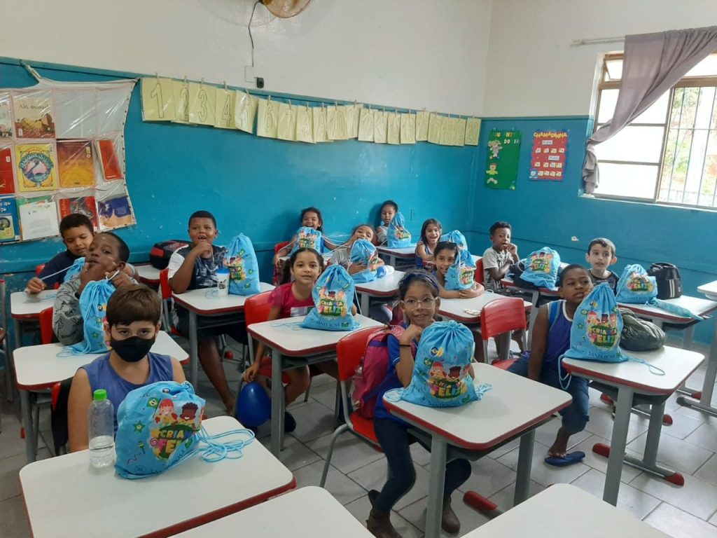 Santa Rosa Representações faz evento em escola de Aracati