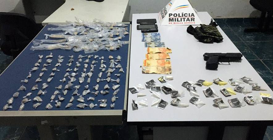 PM apreende réplica de arma de fogo e drogas em Além Paraíba