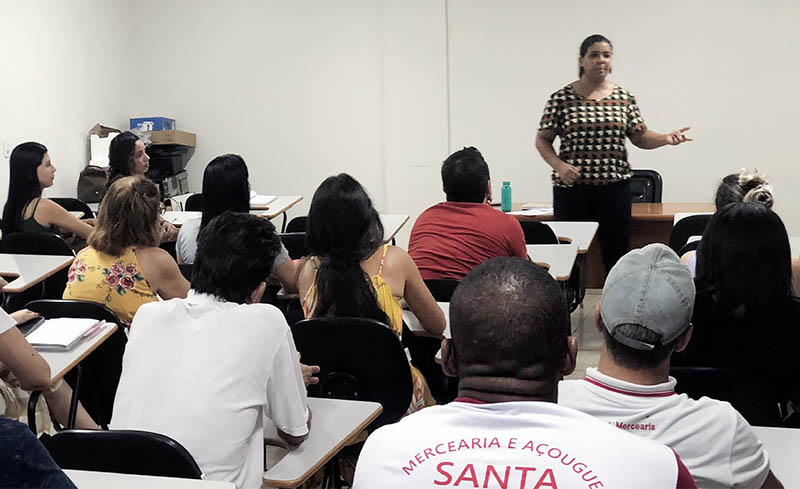 Comerciantes de carne conhecem as novas regras para o setor