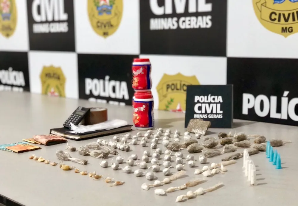 Polícia Civil desocupa bunker utilizado para venda de drogas em Ubá