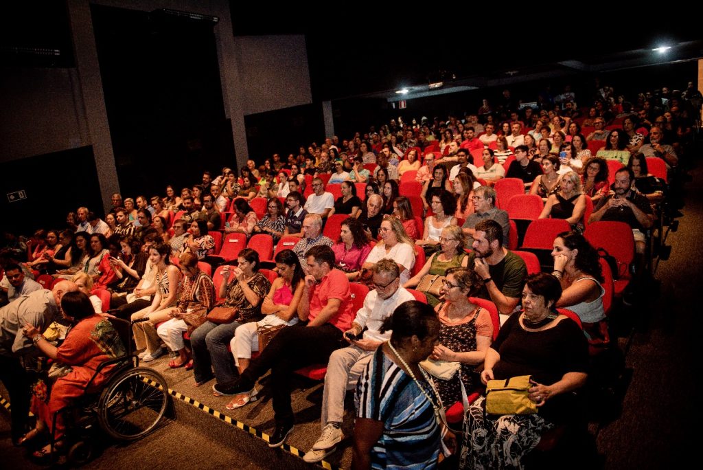 As Órfãs da Rainha é lançado em Cataguases e conquista prêmios internacionais