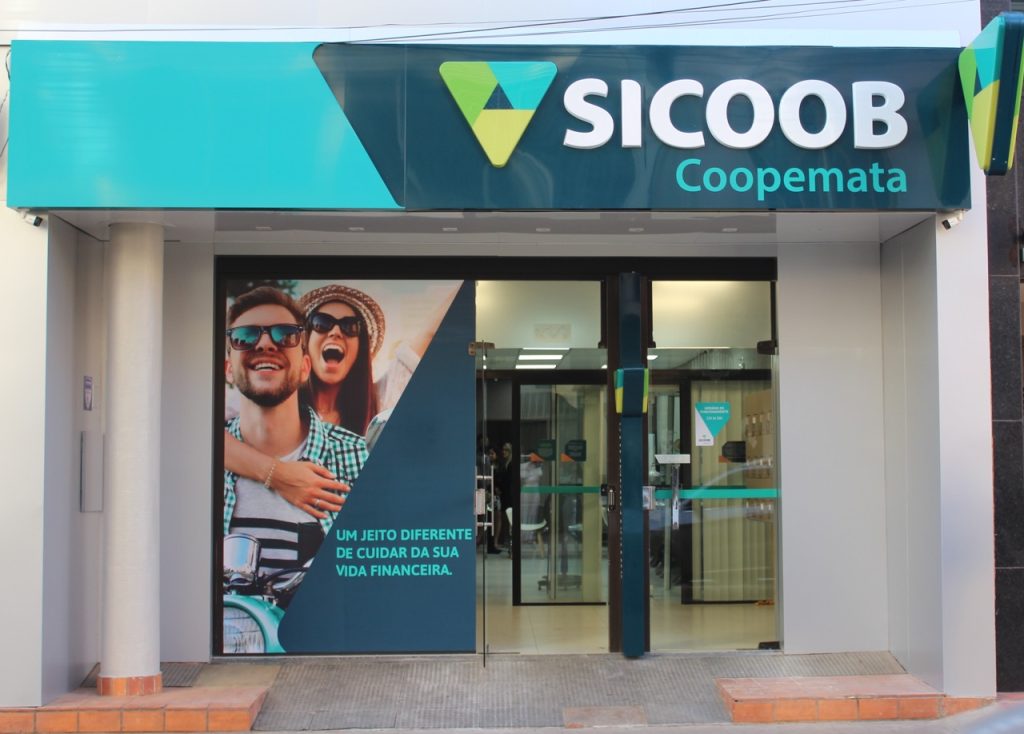 Sicoob está entre as três melhores instituições financeiras do Brasil