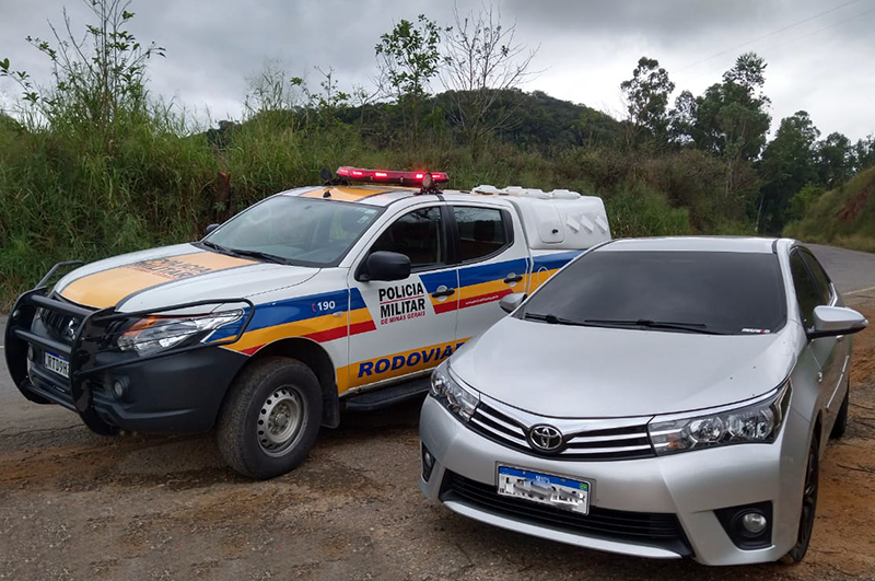 Operação policial recupera veículo furtado na MG-285, em Piraúba