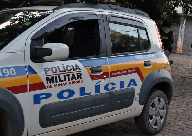 Dupla de moto atira e mata homem na rua em Sobral Pinto