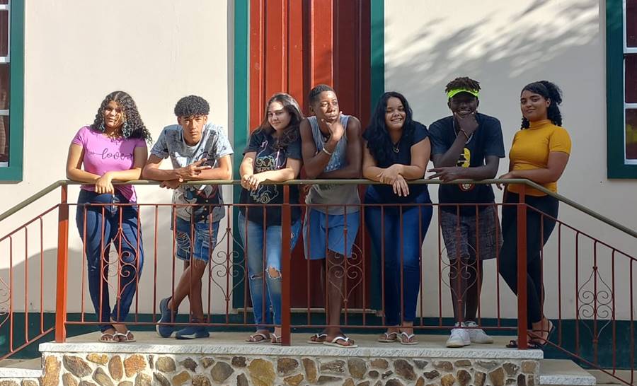 Estudantes divulgam atrações de Piacatuba em perfil no Instagram