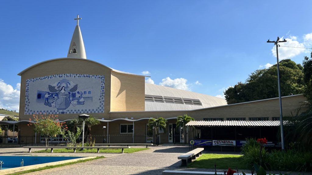 Começam os preparativos para a festa de Santa Rita, padroeira de Cataguases