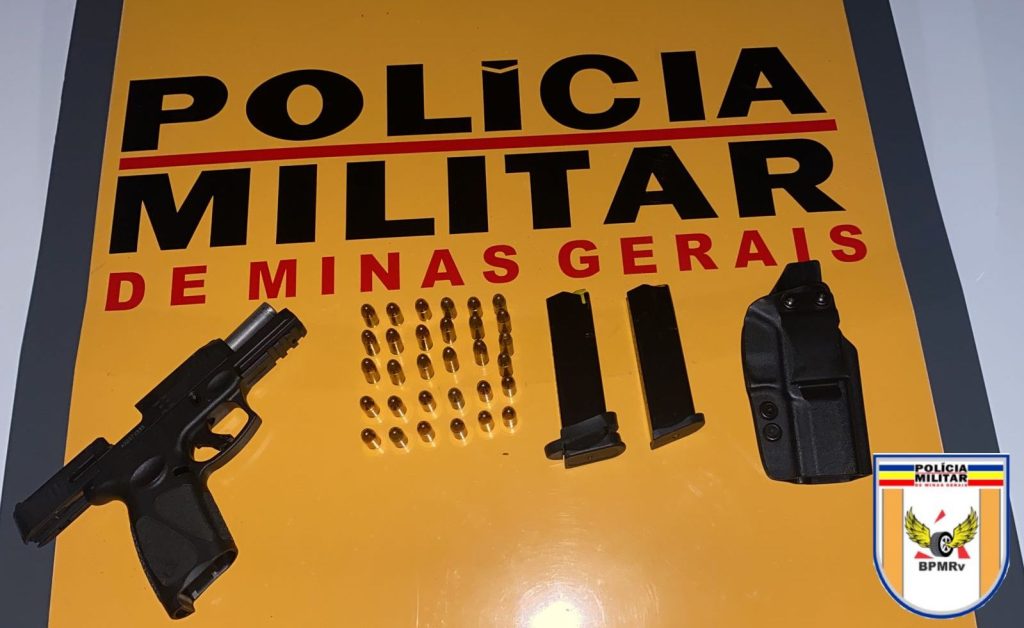 PMRv de Dona Euzébia apreende pistola dentro de veículo