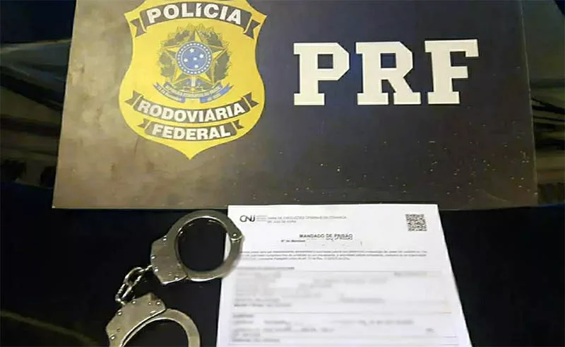 Foragido é preso pela PRF durante fiscalização em Leopoldina