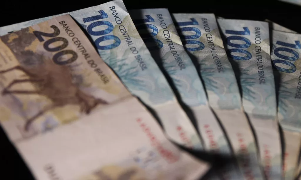 Mais de R$ 7 bi ainda estão “esquecidos” nos bancos pelos brasileiros