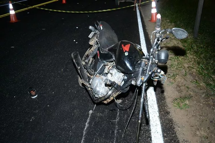 Casal de irmãos morre em acidente na BR-116, em Muriaé