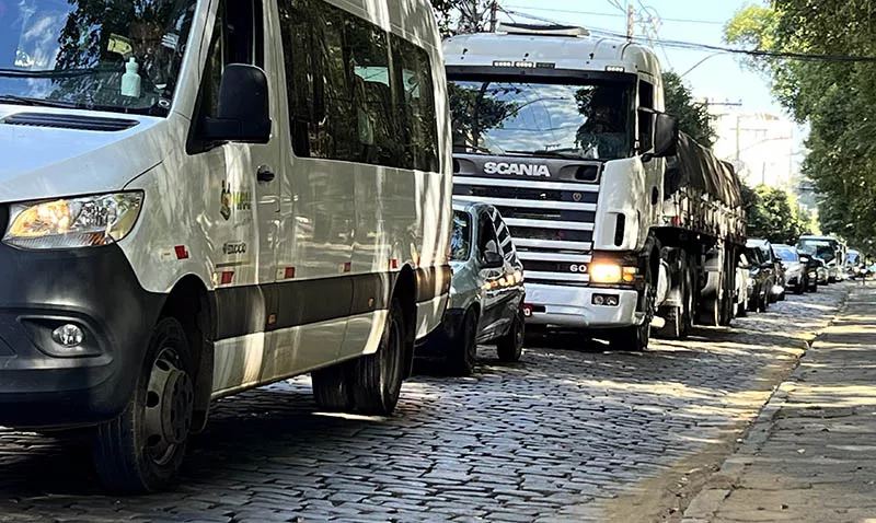 Governo de Minas faz mutirão para regularização do licenciamento de veículos