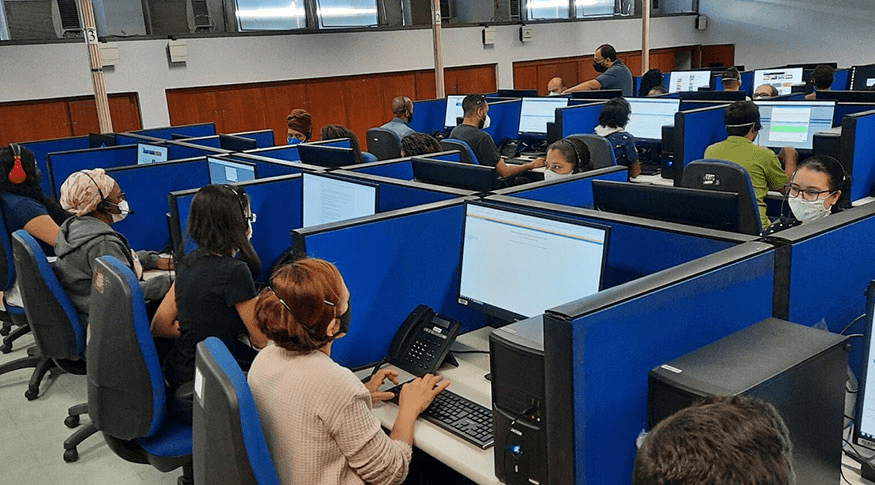 IBGE abre inscrições com 325 vagas na área de call center