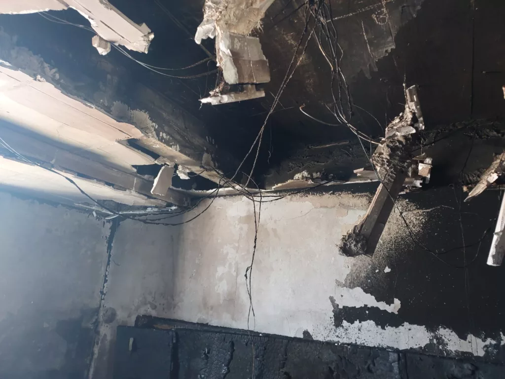 Incêndio em residência mobiliza Corpo de Bombeiros em Leopoldina