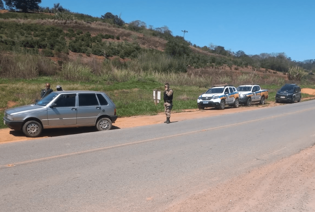 Dupla rouba o carro da Câmara Municipal de Viçosa