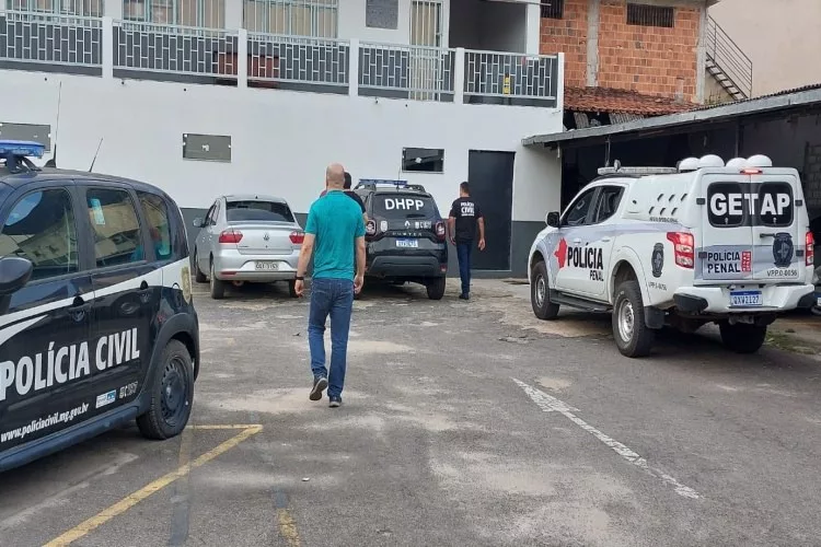 Policial Penal é preso durante operação conjunta dentro de casa, em Muriaé