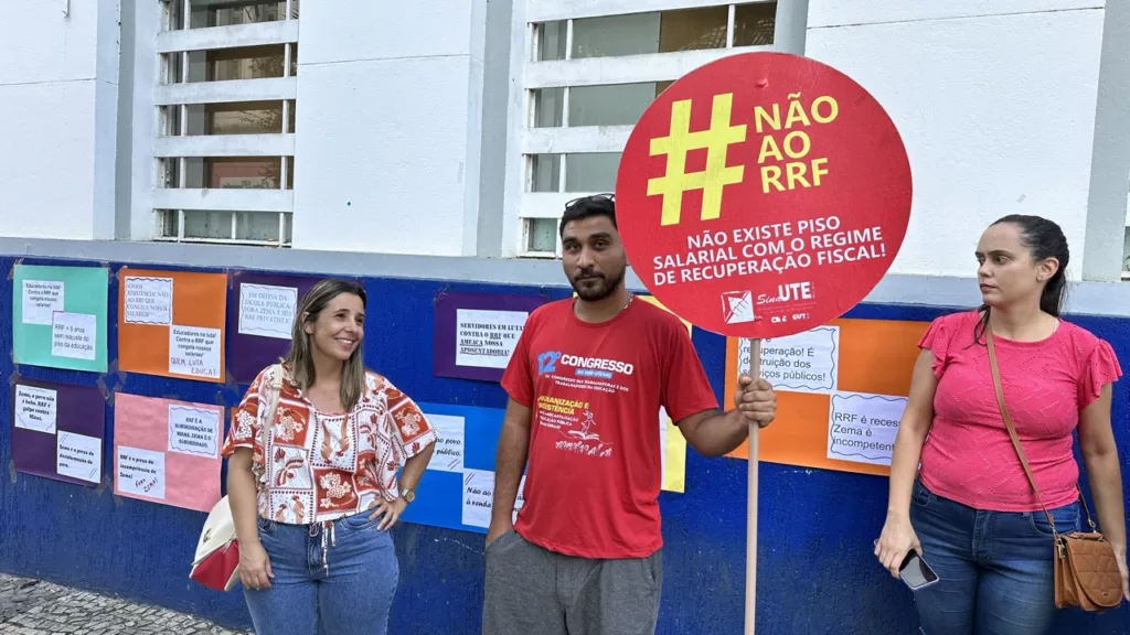 Servidores estaduais fazem manifestação no Calçadão
