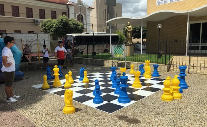 SESI ocupa Praça Santa