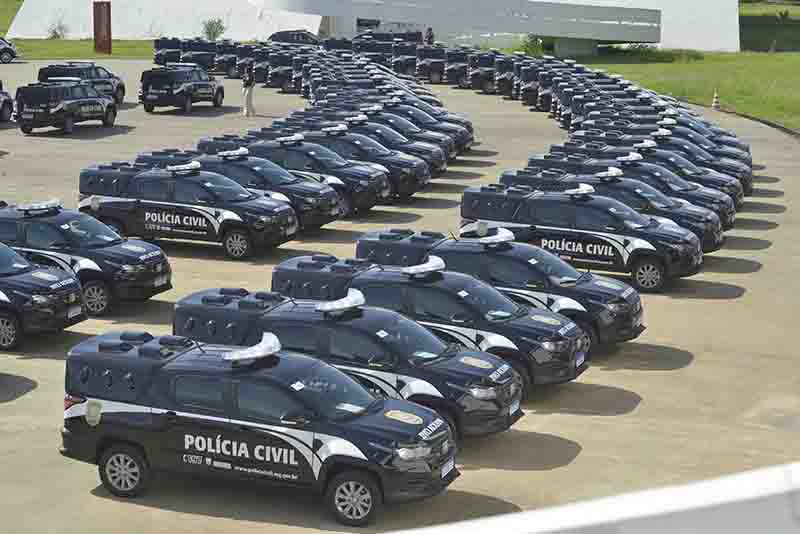 Governo de Minas entrega viatura para a Polícia Civil em Cataguases
