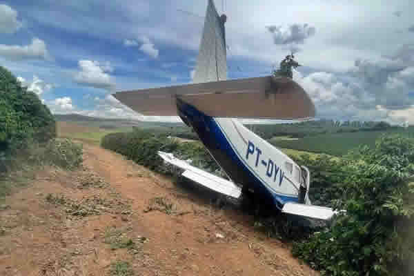 Avião sai de Muriaé e faz pouso forçado no Sul de Minas