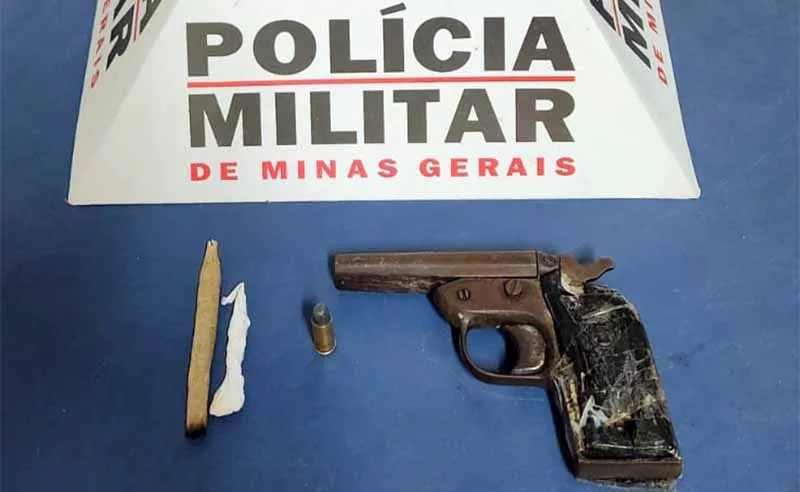 Rapaz ameaça ex-namorada com uma arma de fogo e é preso