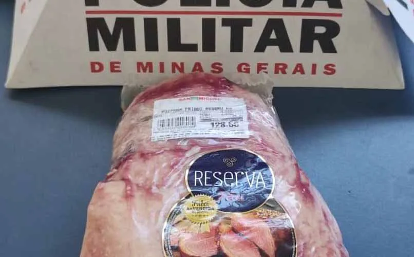 Homem é preso com peça de picanha na cintura, em Muriaé