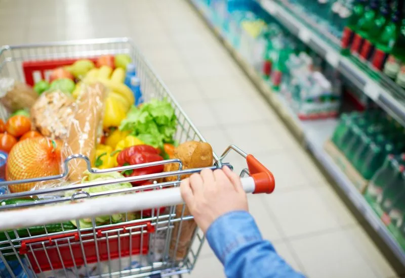 Mulher é detida ao tentar furtar em supermercado de Muriaé