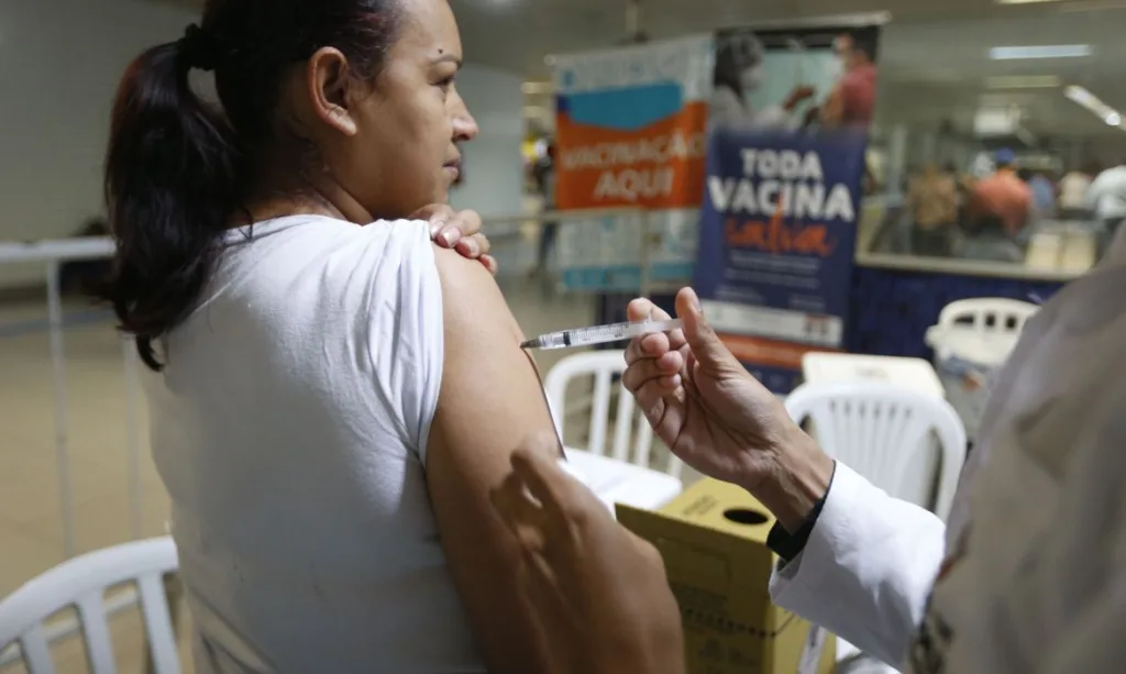 Ministério da Saúde antecipa vacinação contra a gripe