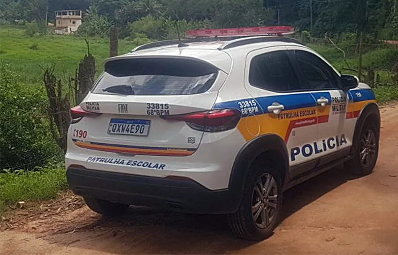 Homem e mulher são mortos a tiros em Além Paraíba