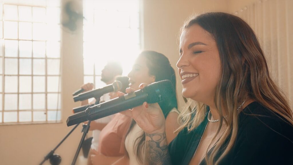 Cantora Simone Martins lança o single gospel “Rocha e Proteção”