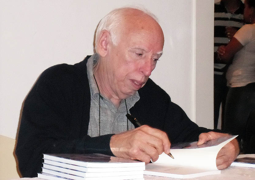 Joaquim Branco vai lançar o livro de poemas “Zona de Conflito”
