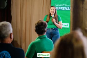 Sicredi realiza encontro com