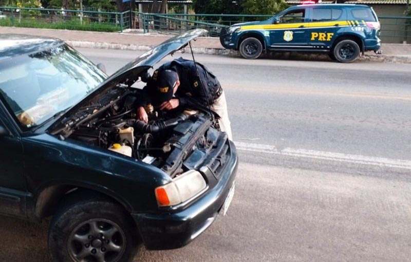 Caminhonete furtada é recuperada pela PRF em Muriaé