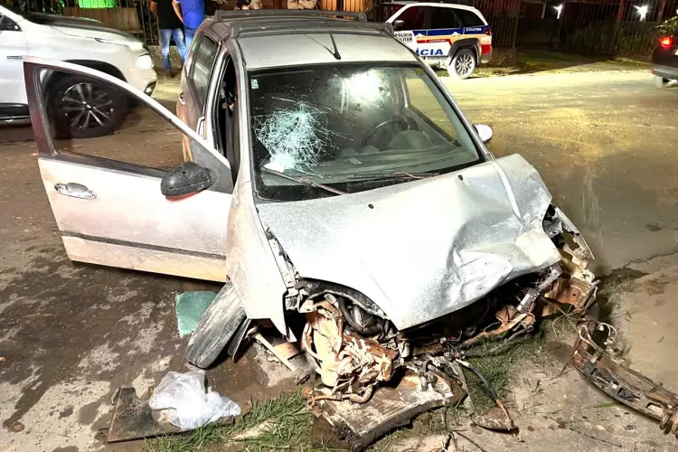 Van com alunos do JEMG, de Miraí, sofre acidente na MG-265