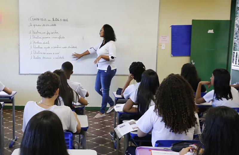 Concurso do governo de Minas abre quase 14 mil vagas na Educação