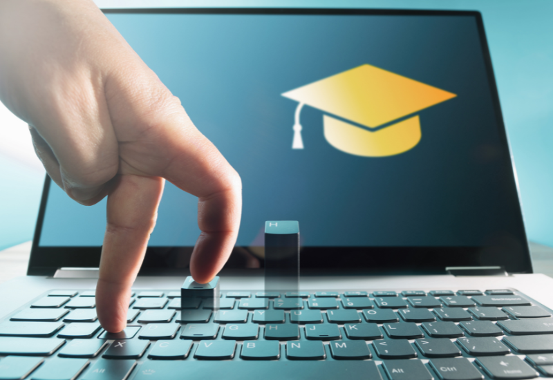Plataforma do MEC tem cursos on-line gratuitos para qualificação