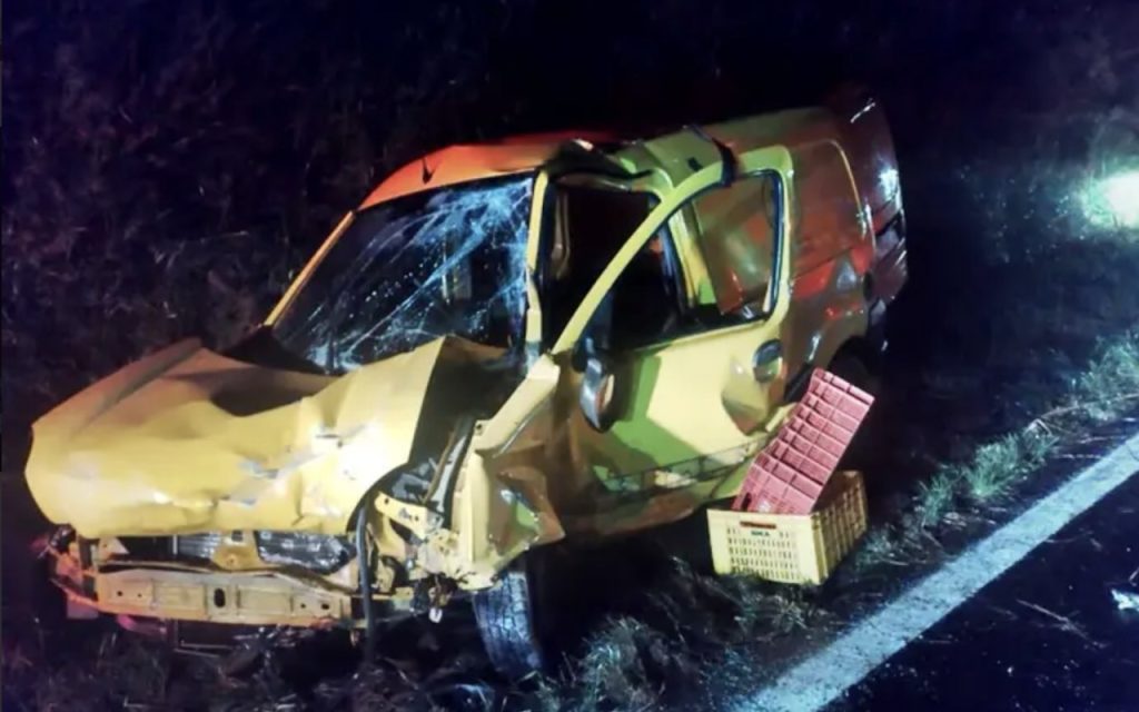 Uma pessoa morre e outra fica ferida em colisão na BR-267